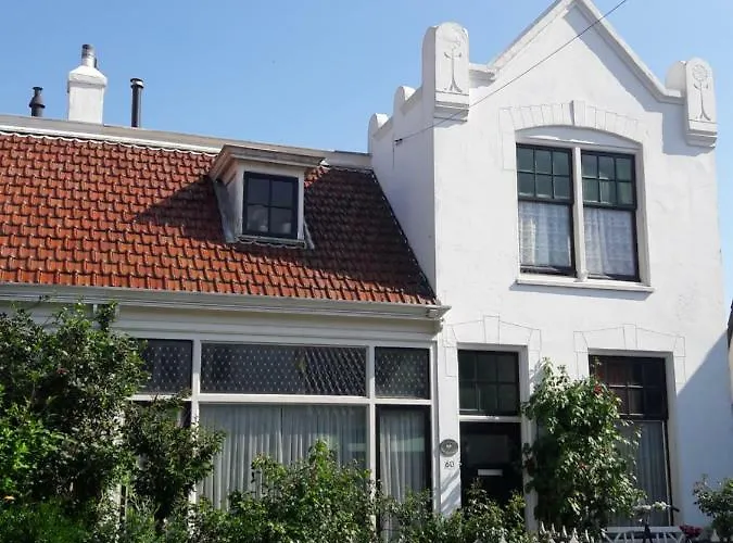 Little Beach House - Free Parking